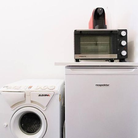 Urban Capsule Apartment - Near Mariahilfer Strasse Viena Exterior foto