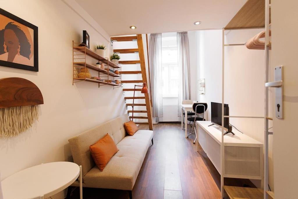 Urban Capsule Apartment - Near Mariahilfer Strasse Viena Exterior foto