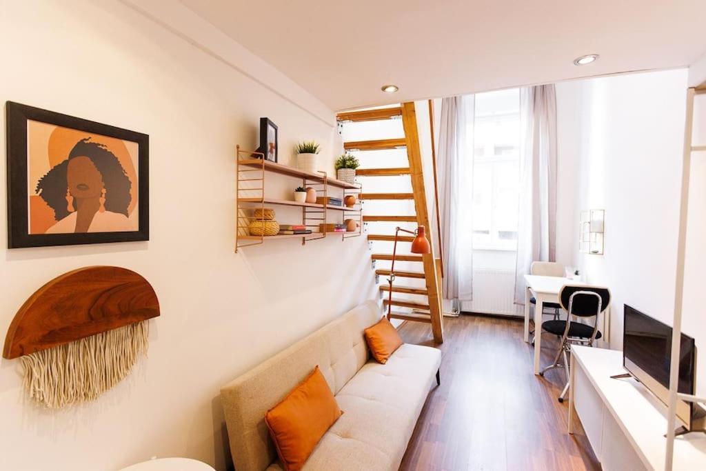 Urban Capsule Apartment - Near Mariahilfer Strasse Viena Exterior foto
